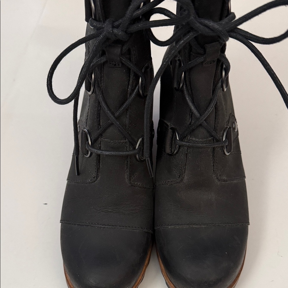 SOREL JOAN OF ARC BLACK LACE UP BOOTS - Picture 8 of 8